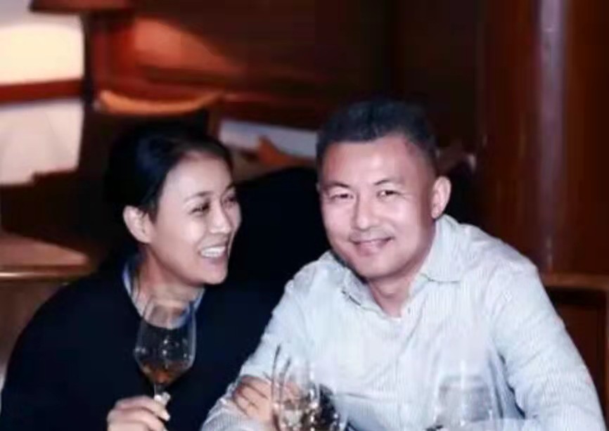 天后那英征服康熙是哪一期,那英天后之争田震