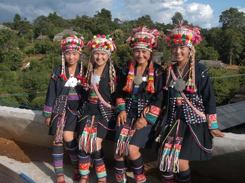 云南民族服饰批发市场昆明,云南民族服装批发一手货源