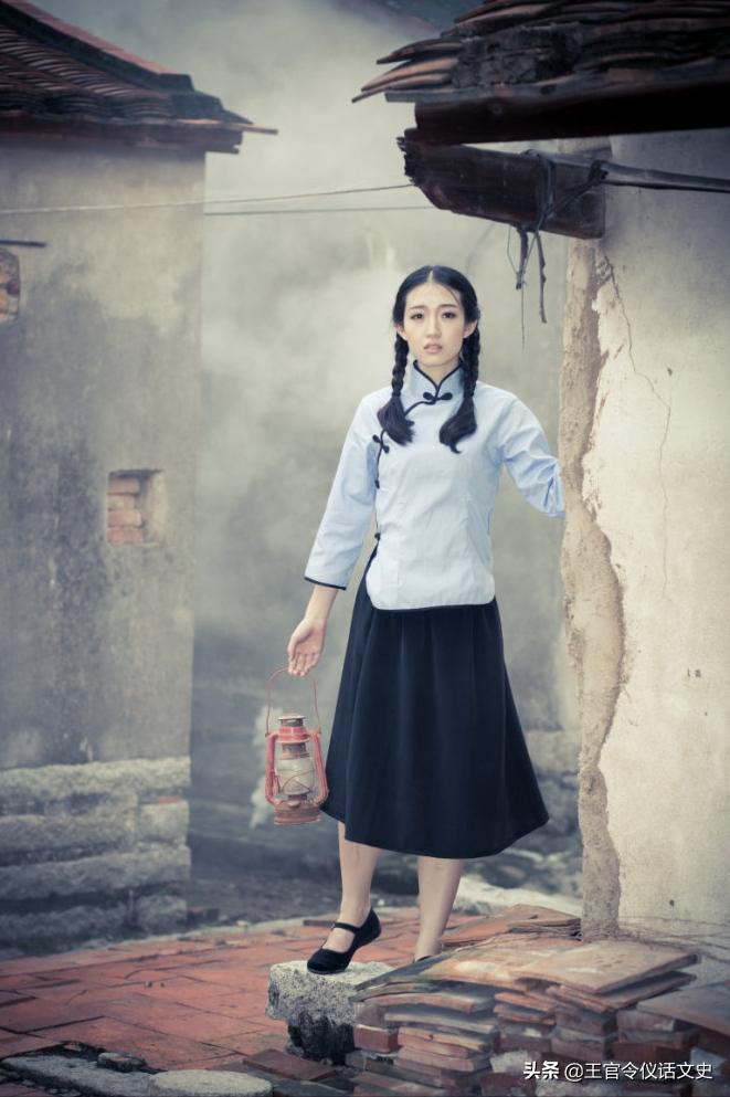 张爱玲小说里面女主小艾,张爱玲小说小艾悲惨命运的表现