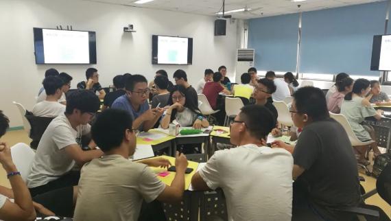 因铁路而生,因铁路而强!欢迎报考北京交通大学电子信息工程学院!