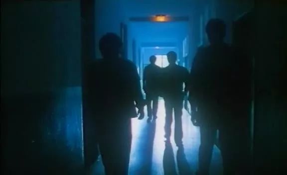 导演界有比张艺谋地位还高的吗,比张艺谋更老牌的导演有谁