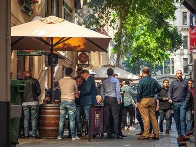 寮傚浗椋庢儏娑堣垂,寮傚浗娑堣垂