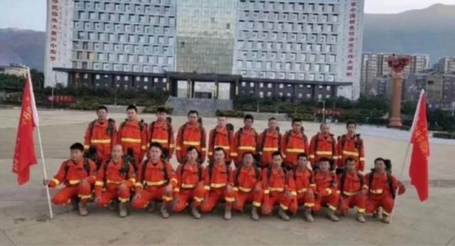 西昌火灾牺牲者的照片,西昌大火牺牲人员2020