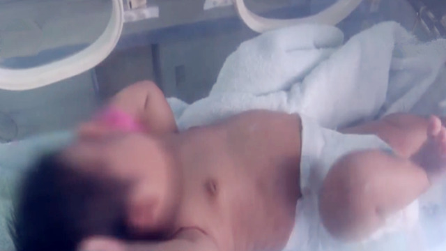 被遗弃垃圾桶内婴儿父母已找到,痛心垃圾桶发现女婴