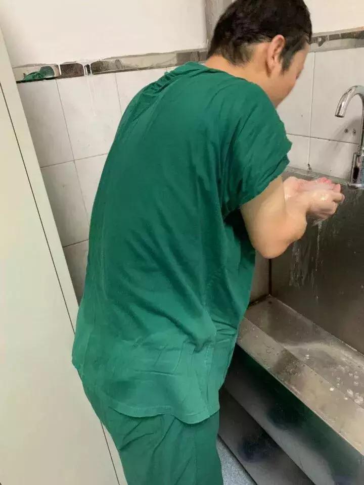 邯郸市中心医院骨四科,邯郸市峰峰矿区医院骨四科医生