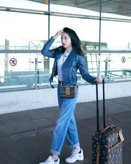 假期出游怎么穿搭衣服好看,出游最百搭的穿搭