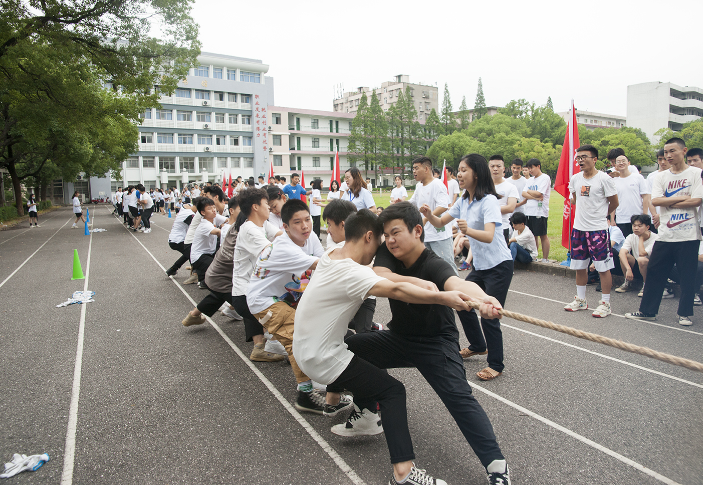 活力校园，筑梦青春——中科韬睿拔河友谊赛