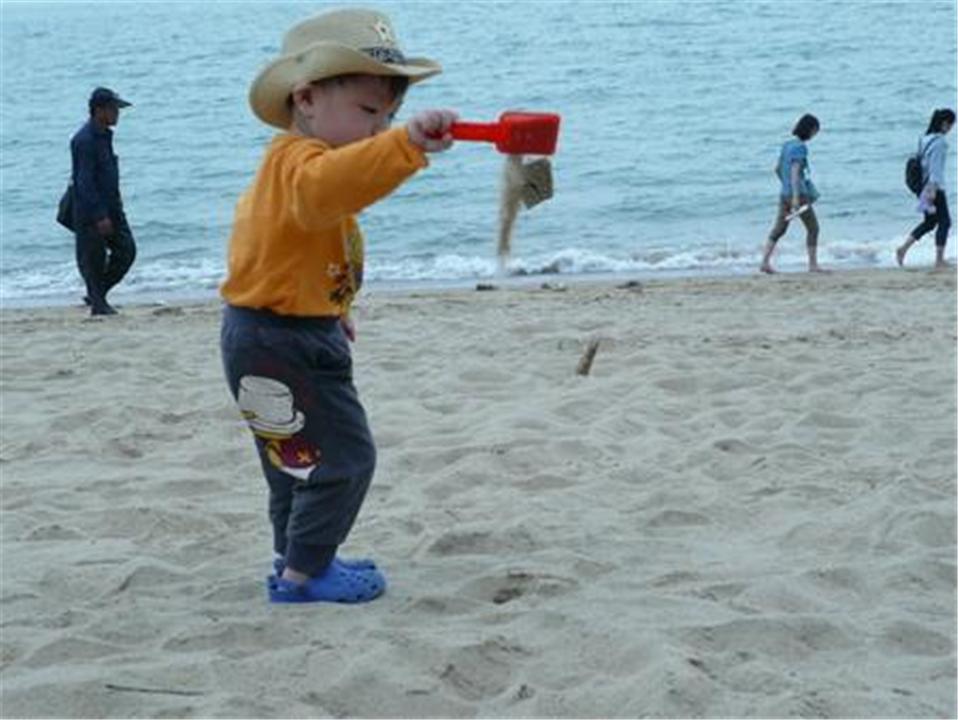 儿童不小心被烫伤用什么药膏,孩子被烫伤的黄金怎么处理