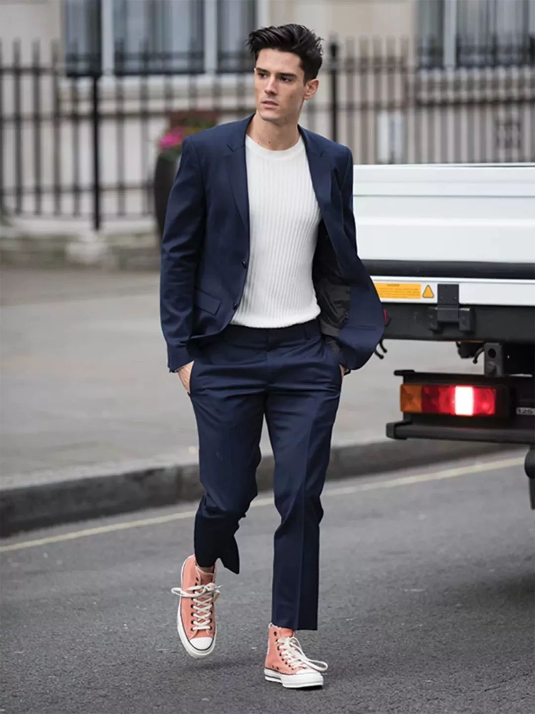 OFFWAY 得了吧，你连匡威都穿不起