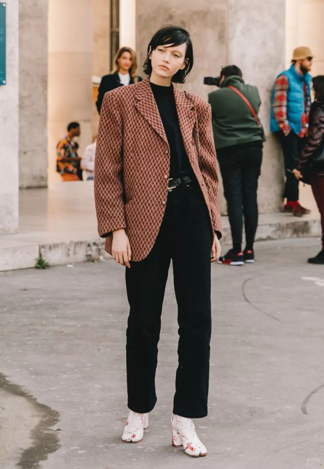 秋冬千万别买这双鞋太时髦了 (秋冬千万别穿这5双鞋太时髦了)