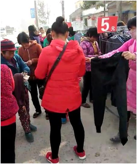 斌哥说服装生意经,斌哥摆地摊创业