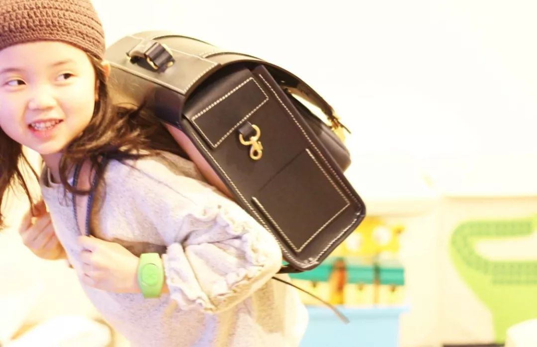 日本买三宅一生包能带回国吗,在日本买三宅一生的包多少钱