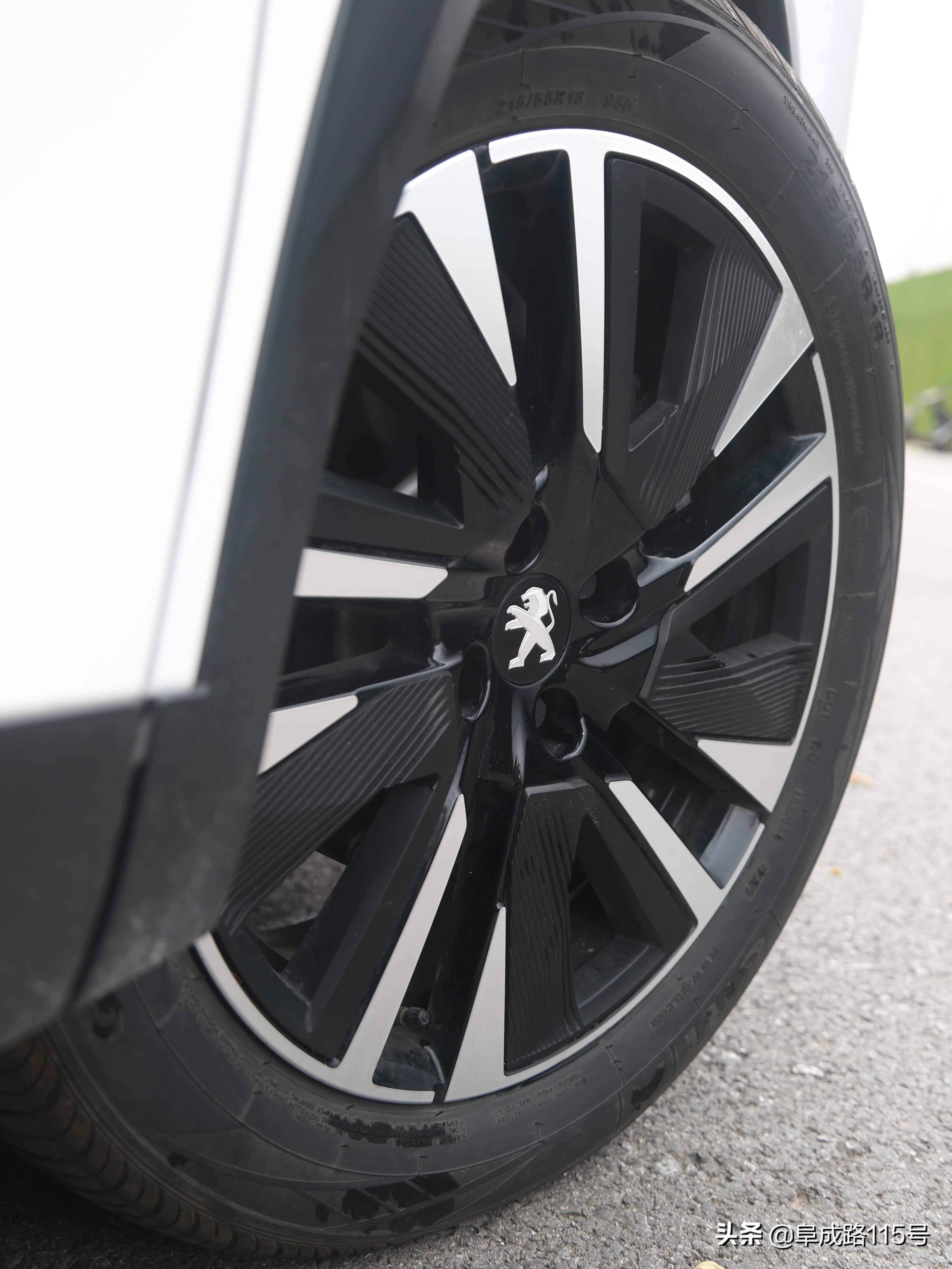 标致2008有哪些优缺点,标致2008的优缺点有哪些