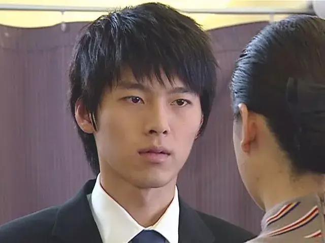 这么多年过去了,我还是那么爱他