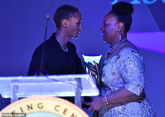 别再叫他美国宋小宝了！威尔史密斯儿子公司值1亿，慈善赚钱兼顾