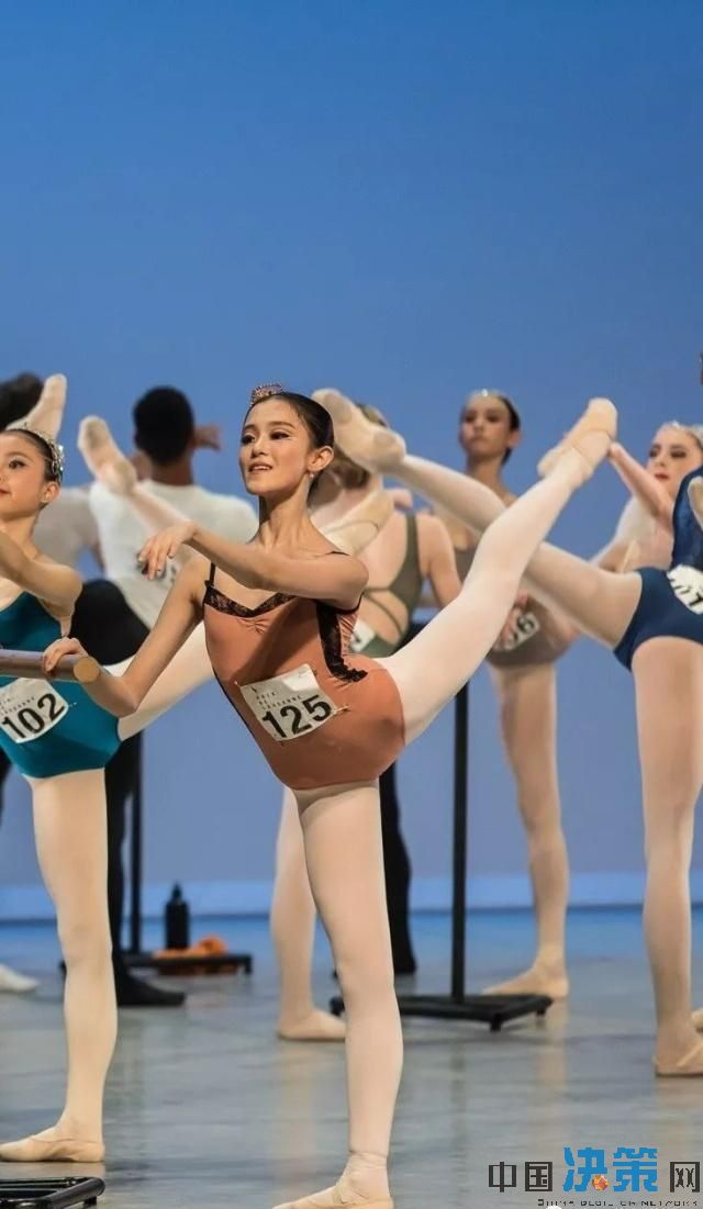 鎴樻枟姘戞棌鑺暰,鑿叉媺鏍兼厱鑺暰鎯呯粨