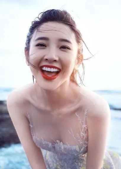 明星整牙前后对比,龅牙明星整牙前后的惊人变化