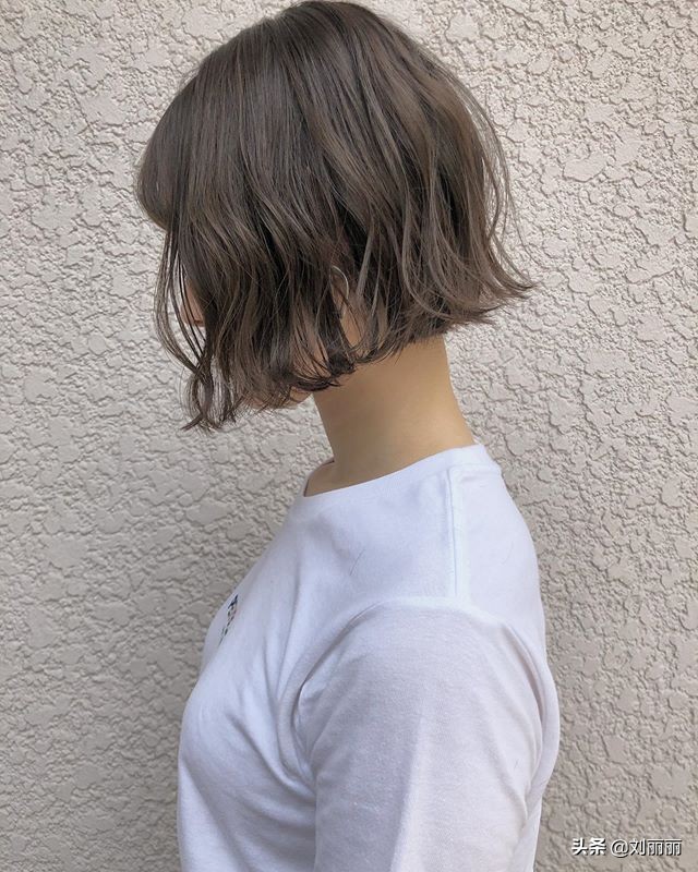 新流行短发16款,怎么剪都不土,时尚女士都在剪