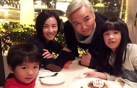 离婚后22年再撕“小三”张庭,自杀未遂的曾哲贞如今怎么样了?