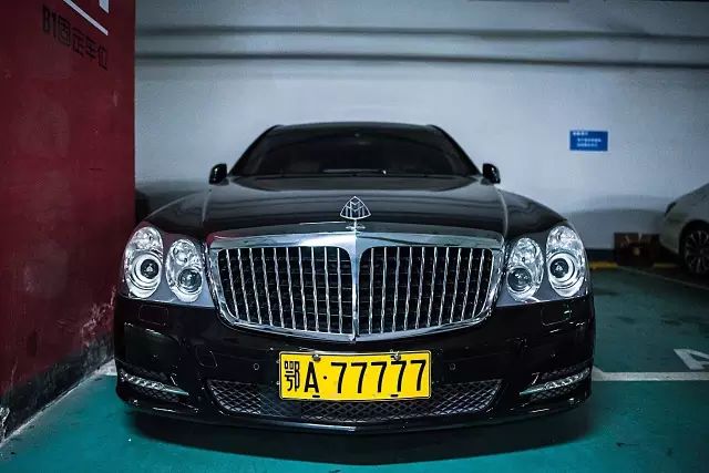 武汉豪车的视频,武汉最豪停车场