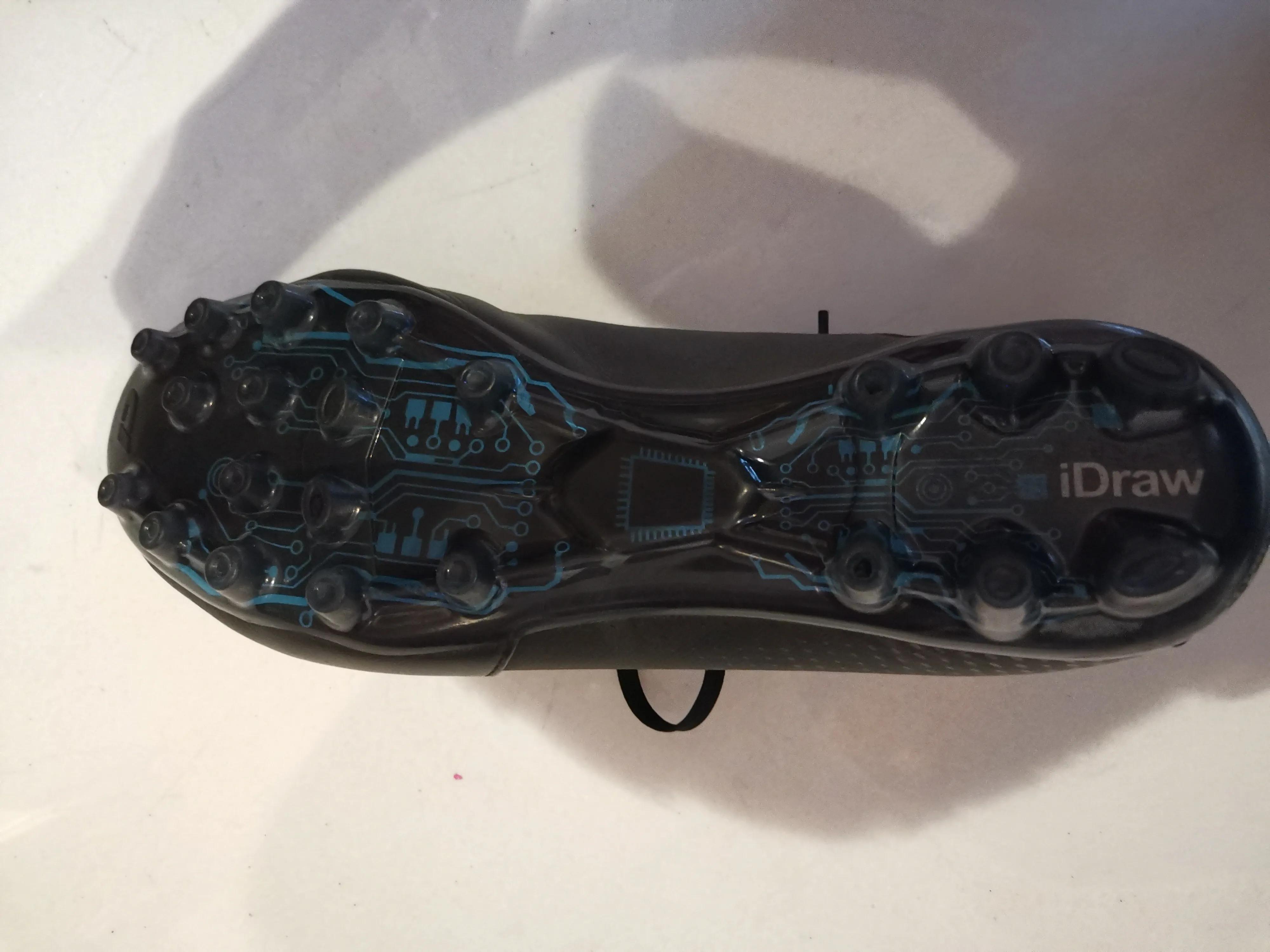 idraw足球鞋测评,支持国货跑步鞋