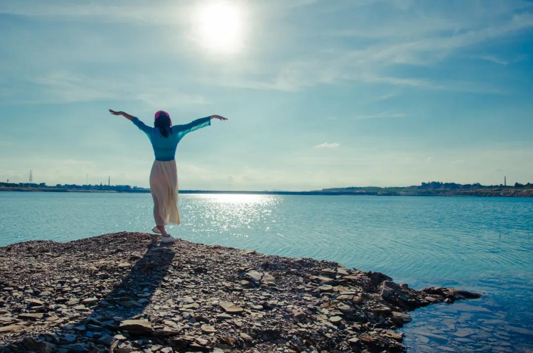 三毛最优美的一句话,三毛一个人最好的生活观