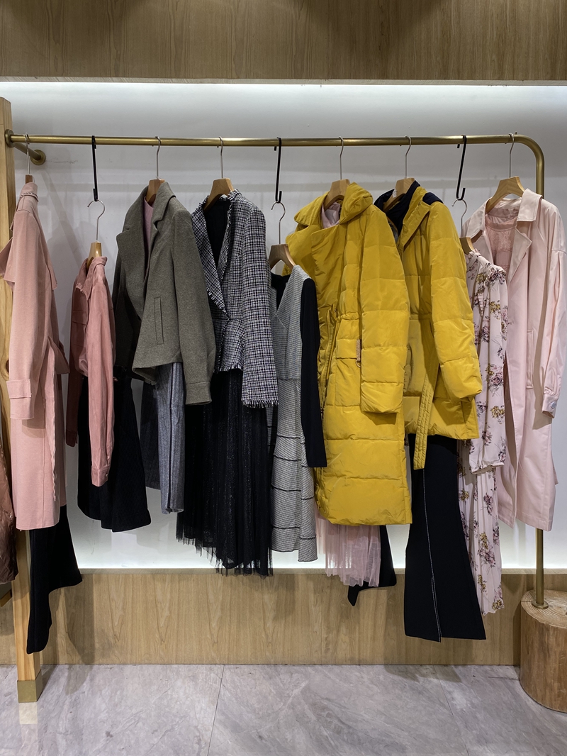 imili旗舰店,艺梦来女装尾货批发