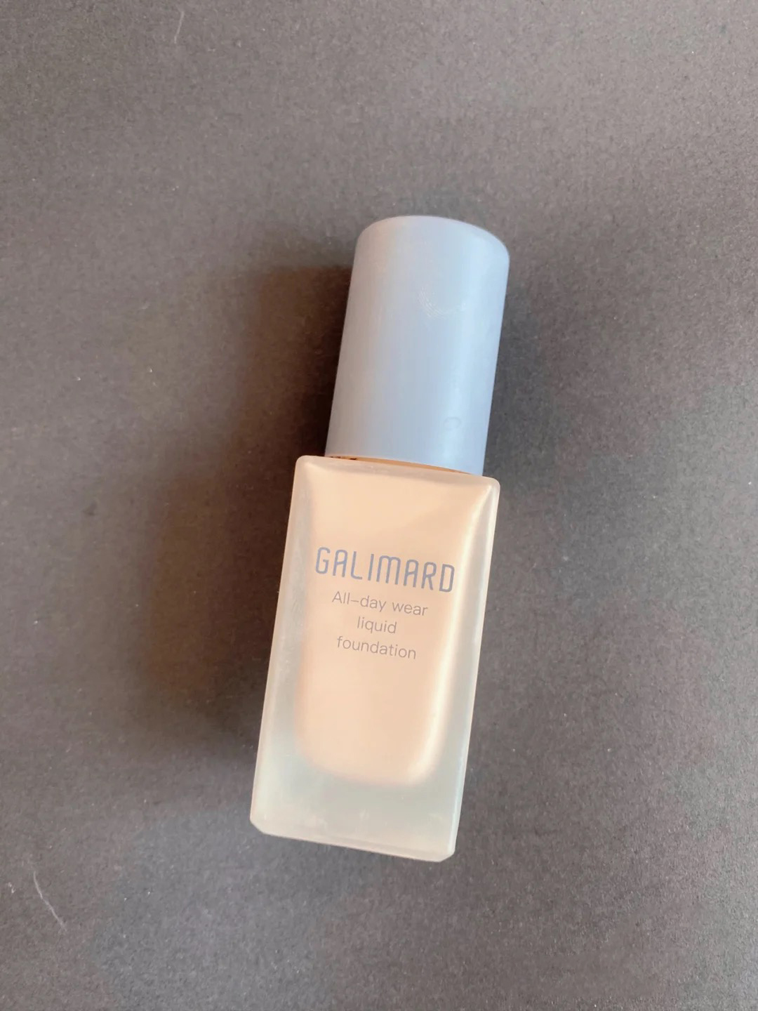 别听网红吹什么“平替”，这5款粉底液拔干又浮粉，真买了个寂寞