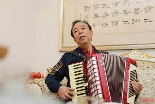 庞中华的字为什么被吐槽,庞中华字体好与坏