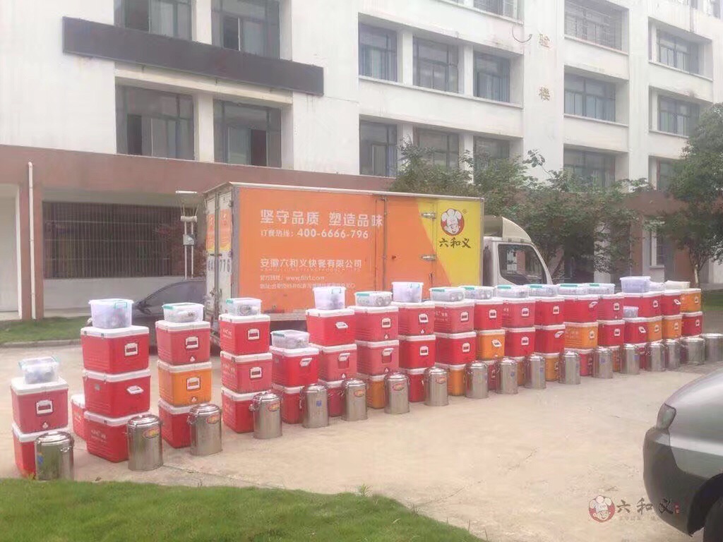 大型活动餐饮管理,大型活动餐桌