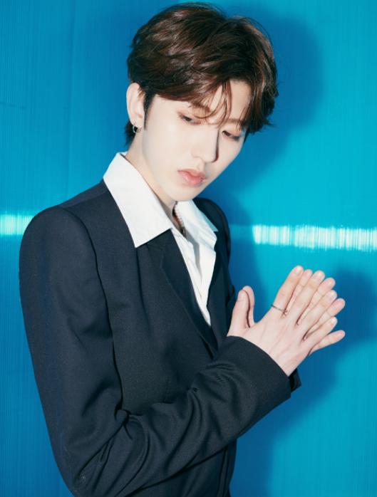 有种“整容”叫蔡徐坤卸妆,失去了眼影后,谁还认得出来?