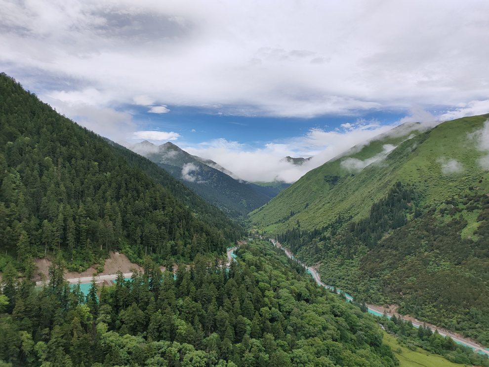 重走长征路夹金山,夹金山重走长征路在哪里