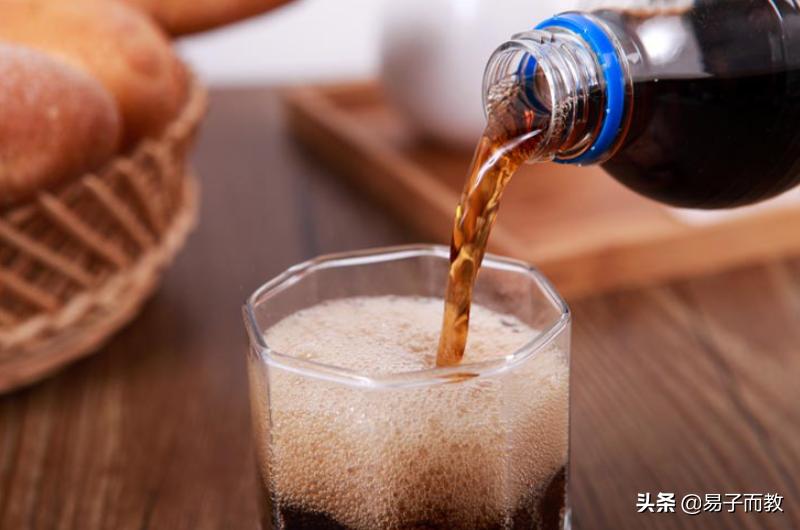 女子网购山寨版可乐,新疆女孩网购迷惑行为