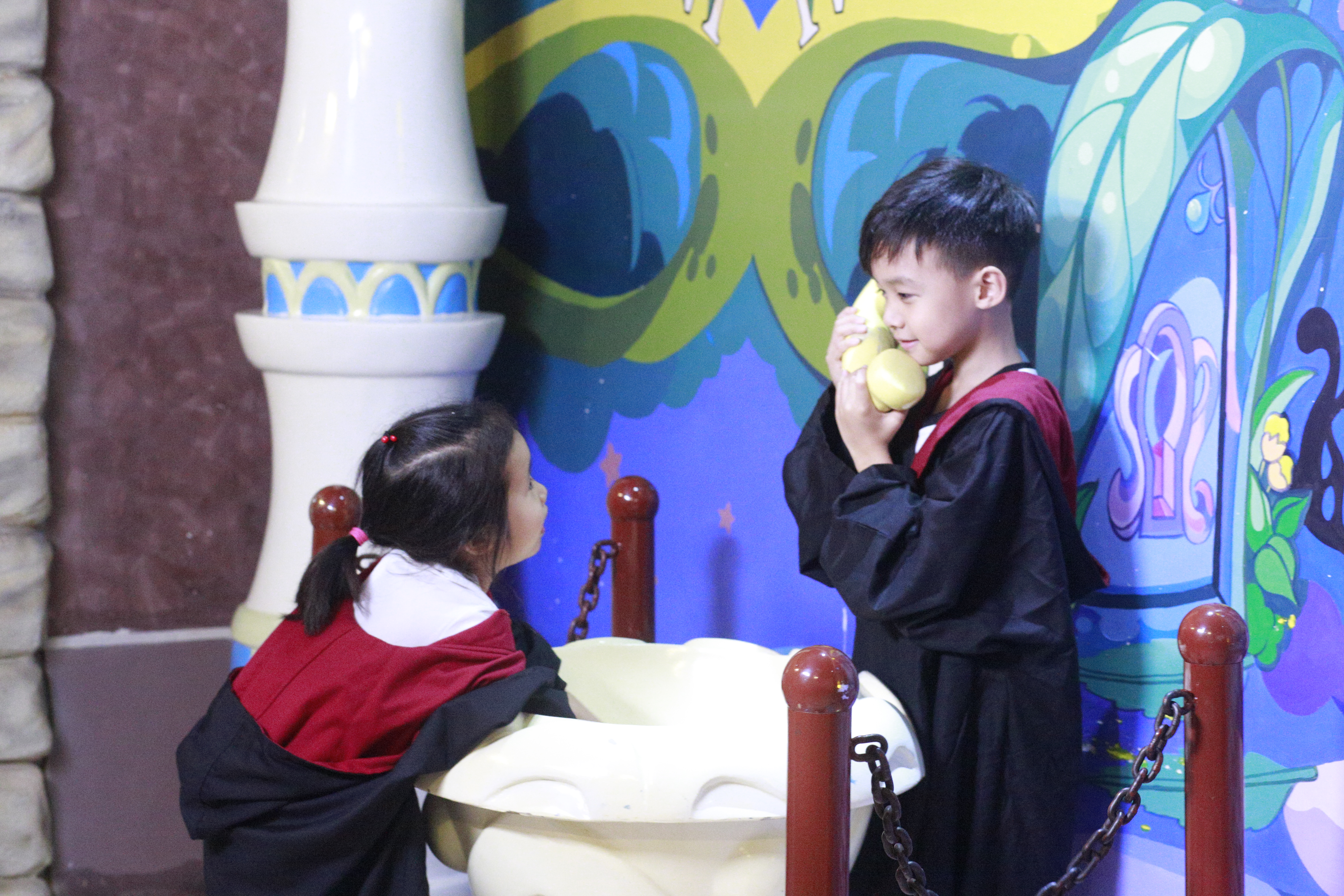 暑期狂欢--彤*妞小**第一次体验麦鲁小城，嗨翻喽