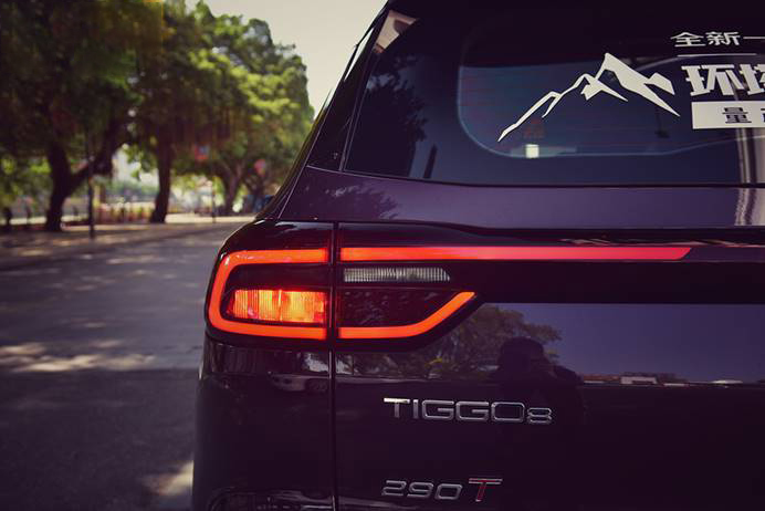 全新一代瑞虎8穿越剑门关,全新一代瑞虎8十万人百城公测