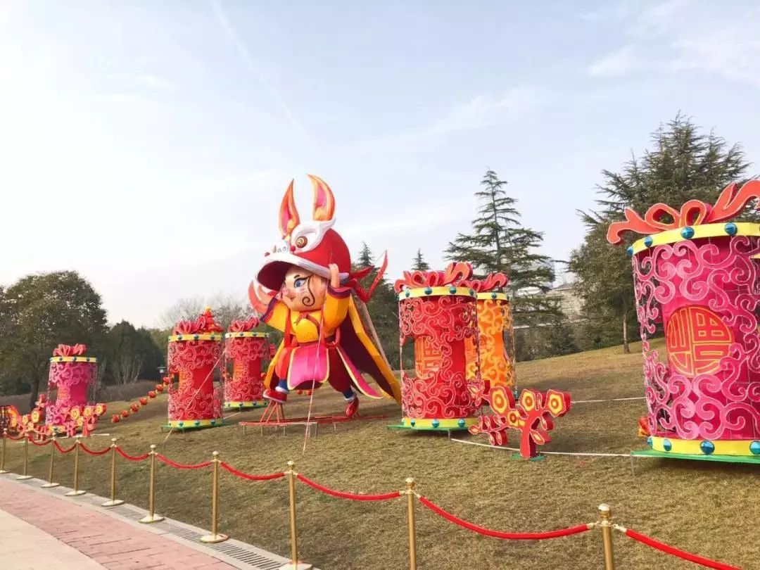 玩转中国中国著名旅游景点宣传片,曲江必去的十大景点都是免费的吗