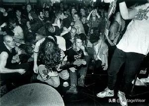 致敬环卫大叔的视频,致敬重金属摇滚