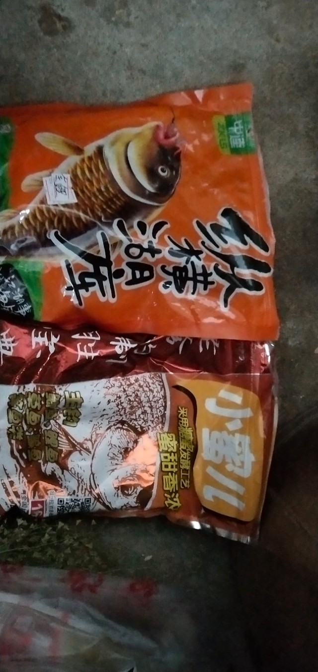 黑坑偷驴饵料配方,黑坑饵料野钓水下测试