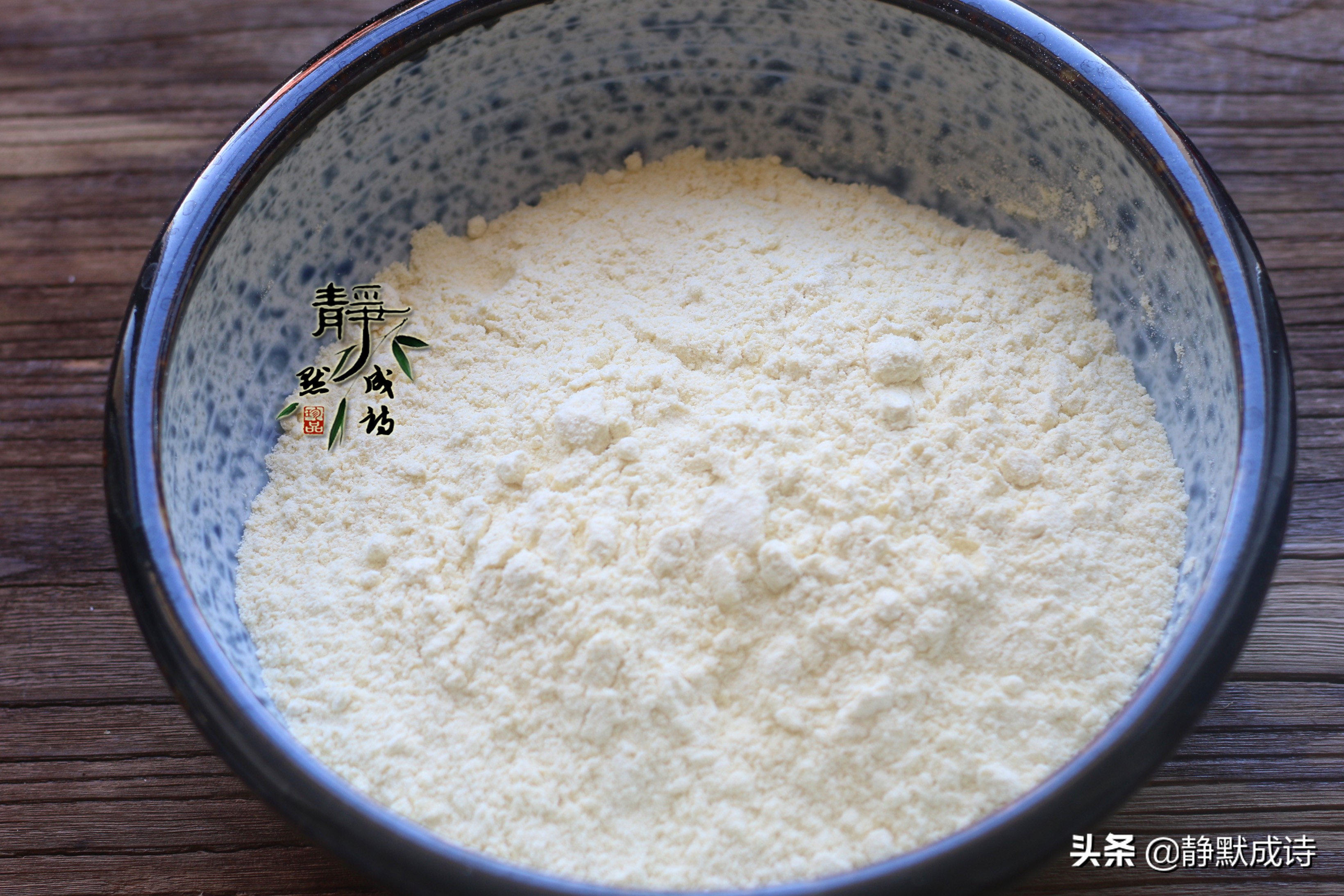 黄米面炸糕怎么做酥脆不爆裂,黄米面炸糕怎么做不粘手