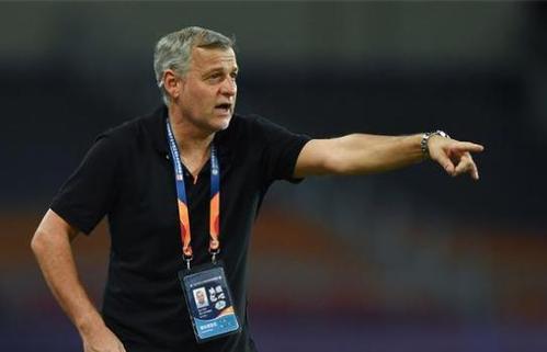 2020赛季中超主教练大比拼,带队成绩不输洋帅,年薪仅是零头