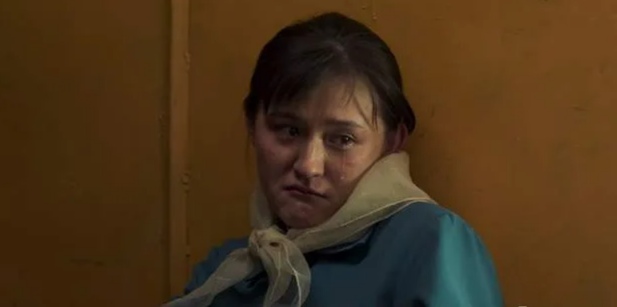 15岁就当《瑞丽》封面女郎，却被老师否定，沉寂10年再度翻红