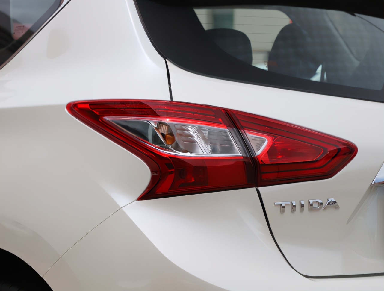 家用省油日产轿车,东风日产骐达优惠5万