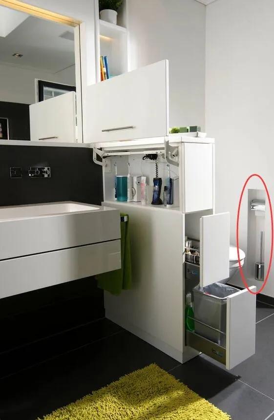 朋友太有远见，卫生间打连体柜放洗手盆马桶中间！能做隔断能储物