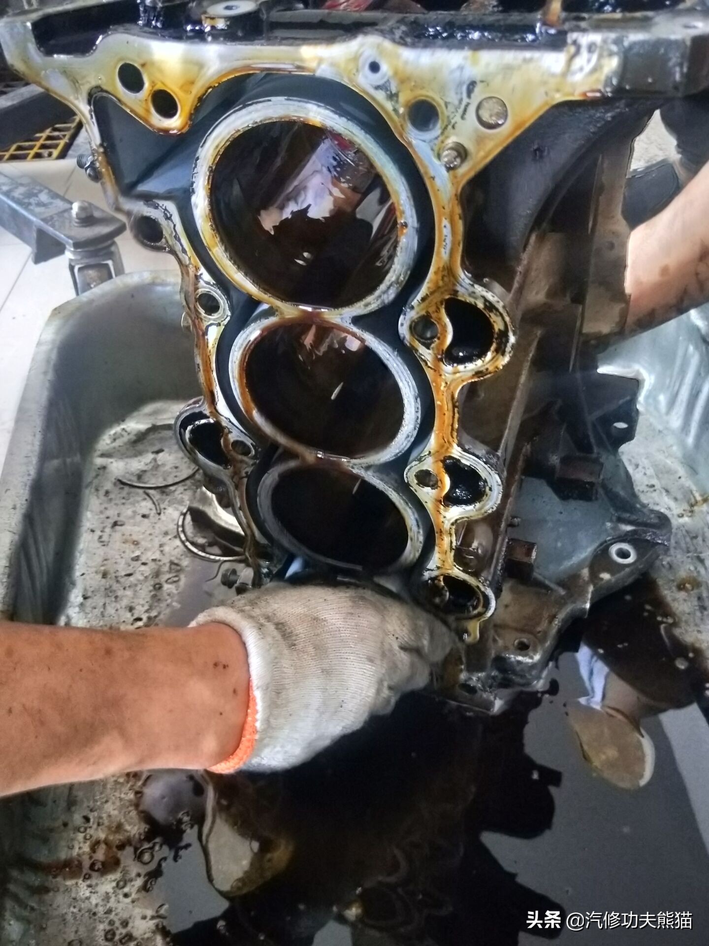 现代悦动丢机油是什么原因,现代悦动没机油不报警