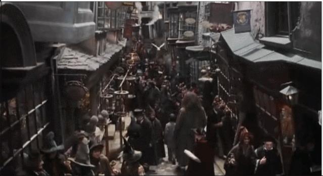 无聊能有多大生产力？他在家造了个电影院