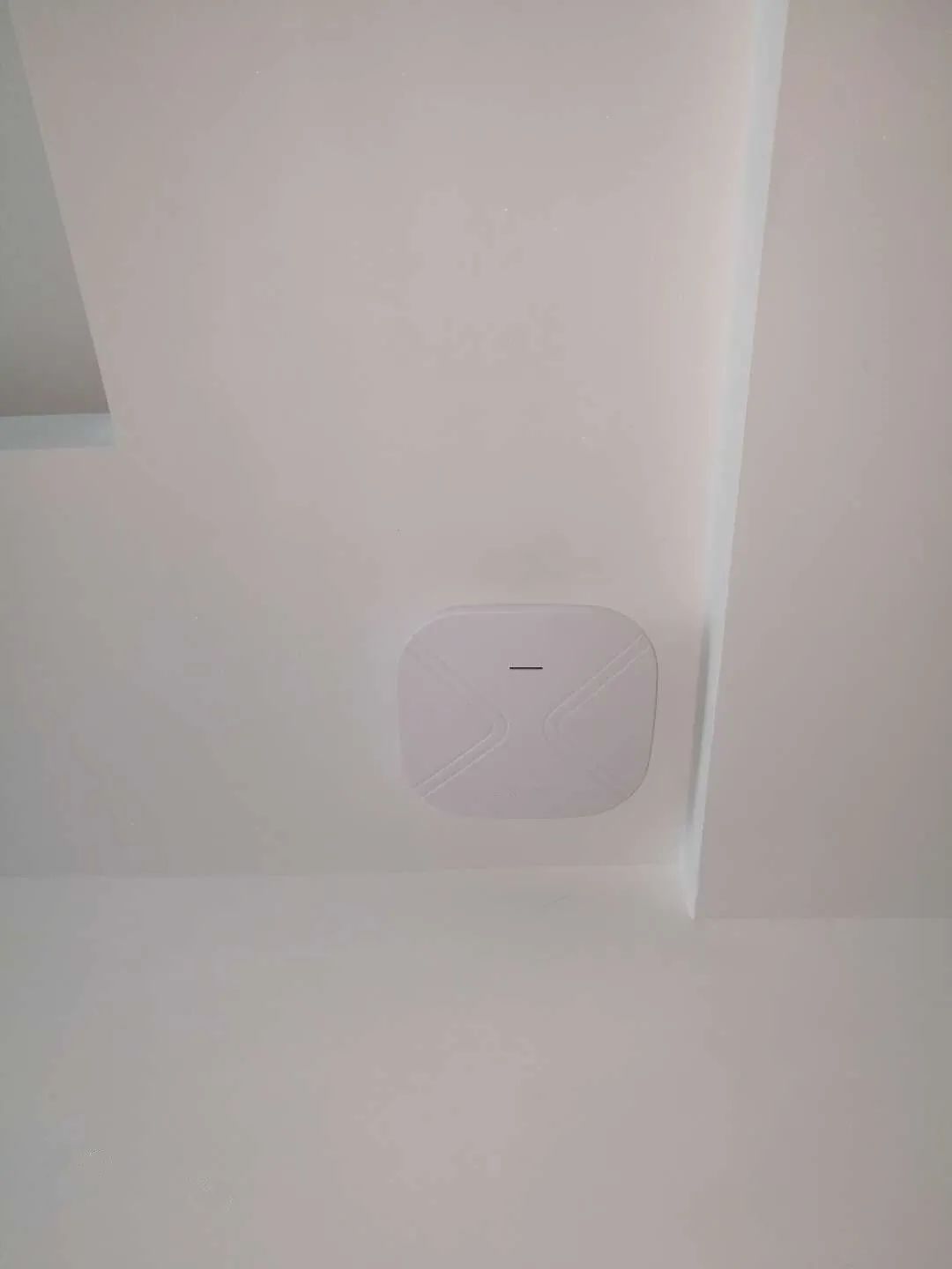 家里的wifi信号不好换屋就卡,wifi信号弱进房间就卡