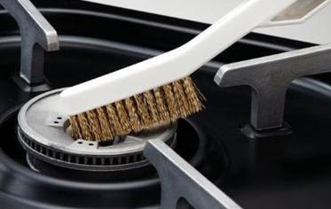 燃气灶不小心弄上水了,燃气灶不常有的维修问题