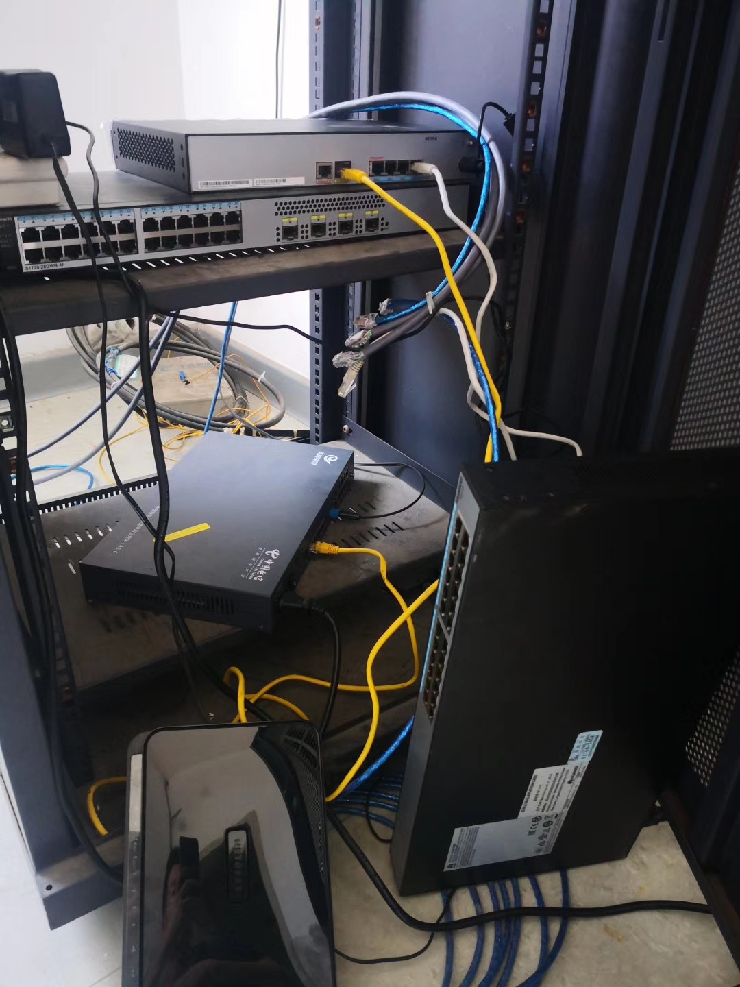 100台电脑要多少路由器,一百台电脑要多少个路由器