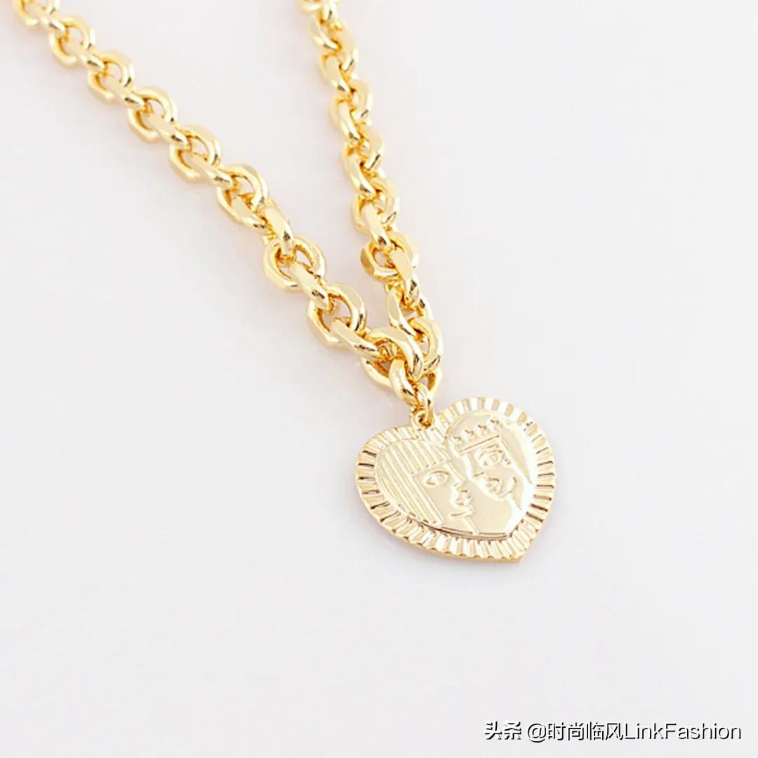 复古感元素，打造春天的时髦衣橱