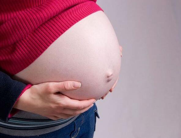 为什么生完孩子很瘦还是有小肚子,生完孩子瘦不下来的肚子是脂肪吗